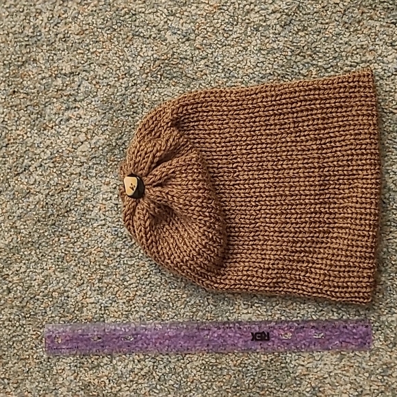 Handmade Tan Beanie - Picture 1 of 4